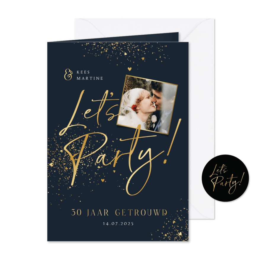 Jubileumfeest uitnodiging goud let's party 30 foto hartjes - Kaartimpressie