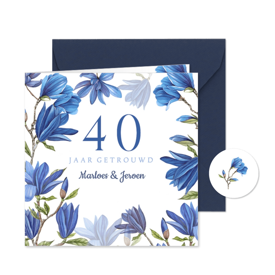Jubileumkaart met blauwe magnolia bloemen - Kaartimpressie