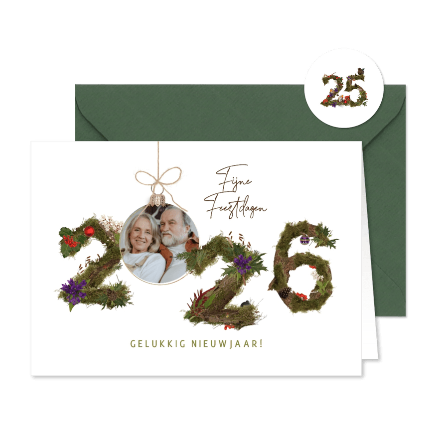 Kerstkaart 2026 natuur en kerstbal foto - Kaartimpressie