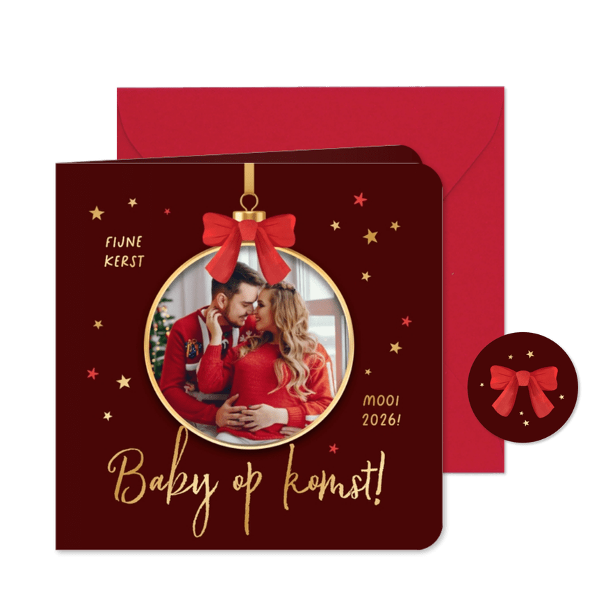 Kerstkaart baby op komst merry christmas kerstbal strikje - Kaartimpressie