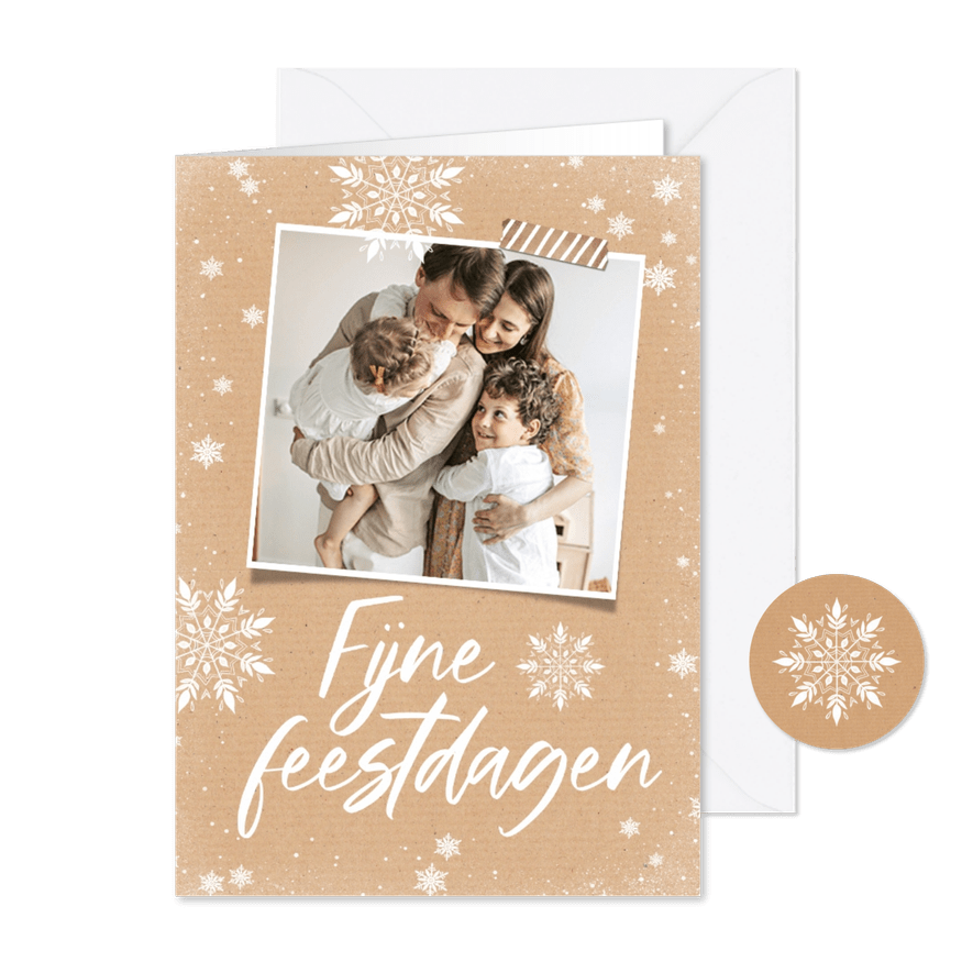 Kerstkaart fijne feestdagen foto sneeuw kraftpapier - Kaartimpressie