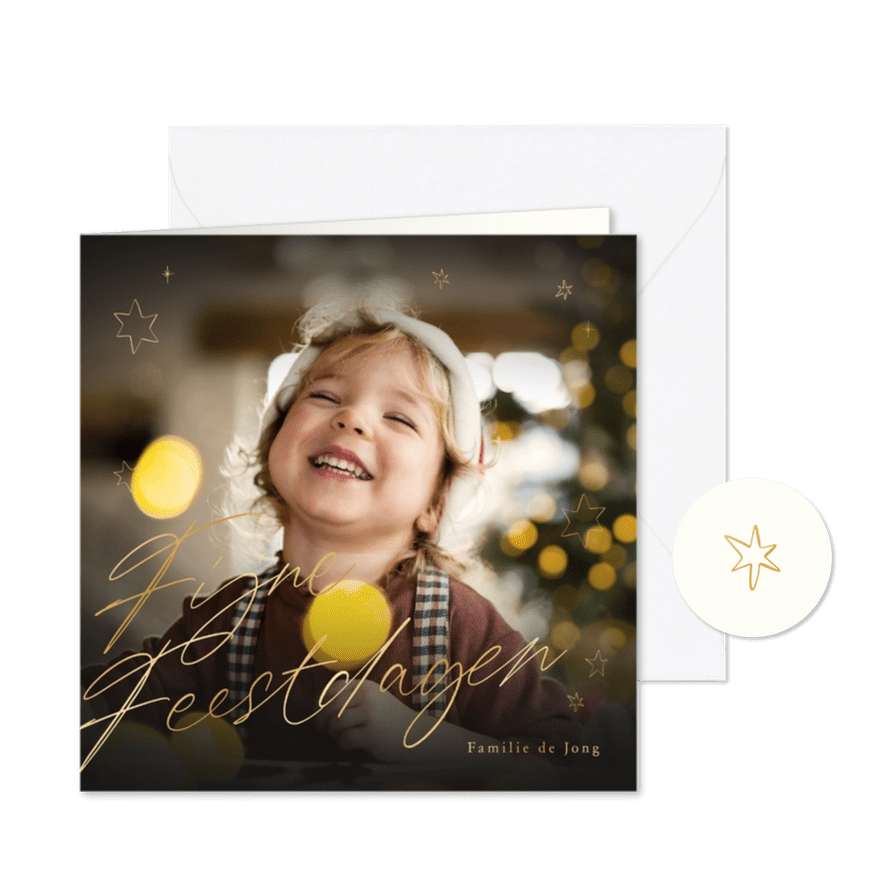 Kerstkaart fijne feestdagen grote foto met gouden sterren - Kaartimpressie