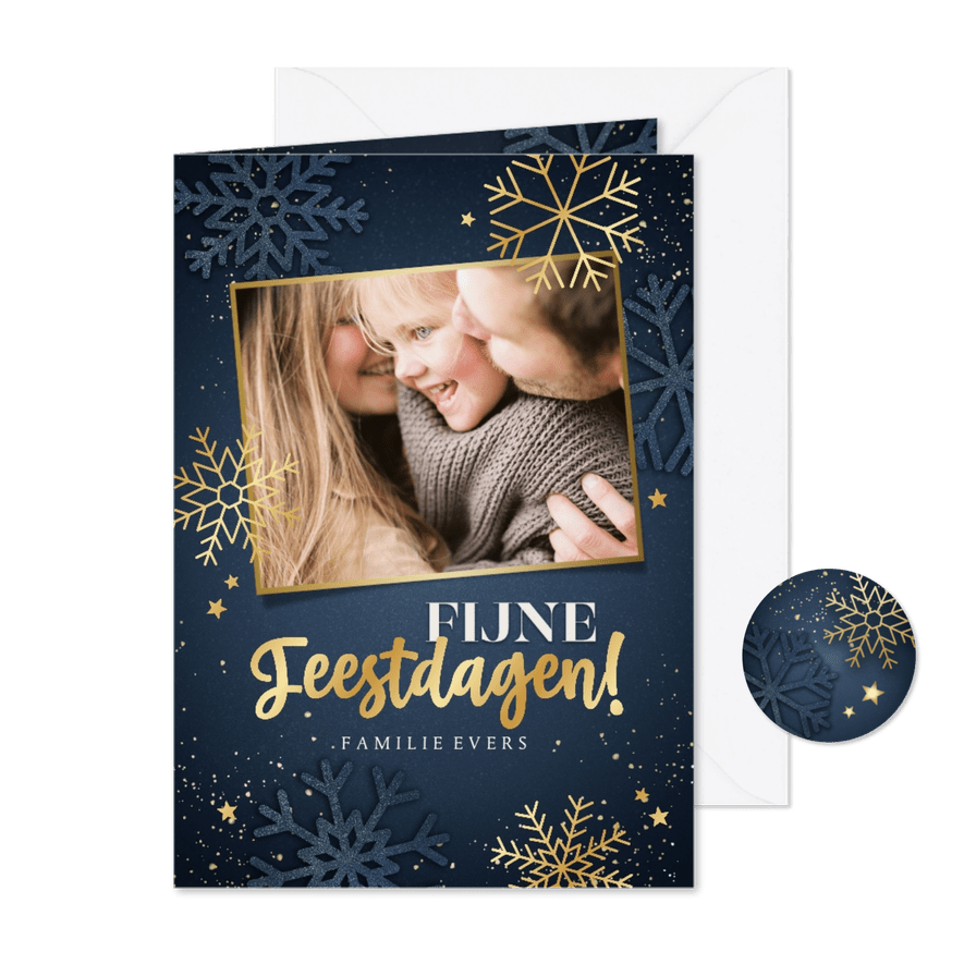 Kerstkaart Fijne Feestdagen sneeuwvlokken sterren en foto - Kaartimpressie