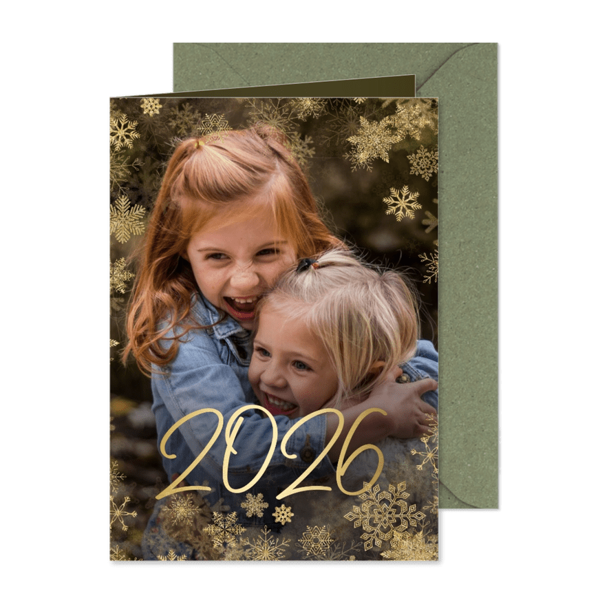 Kerstkaart grote foto met sneeuwkader en gouden 2026 - Kaartimpressie