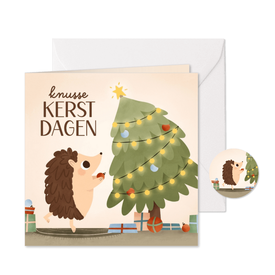 Kerstkaart illustratie egel kerstboom in huis - Kaartimpressie