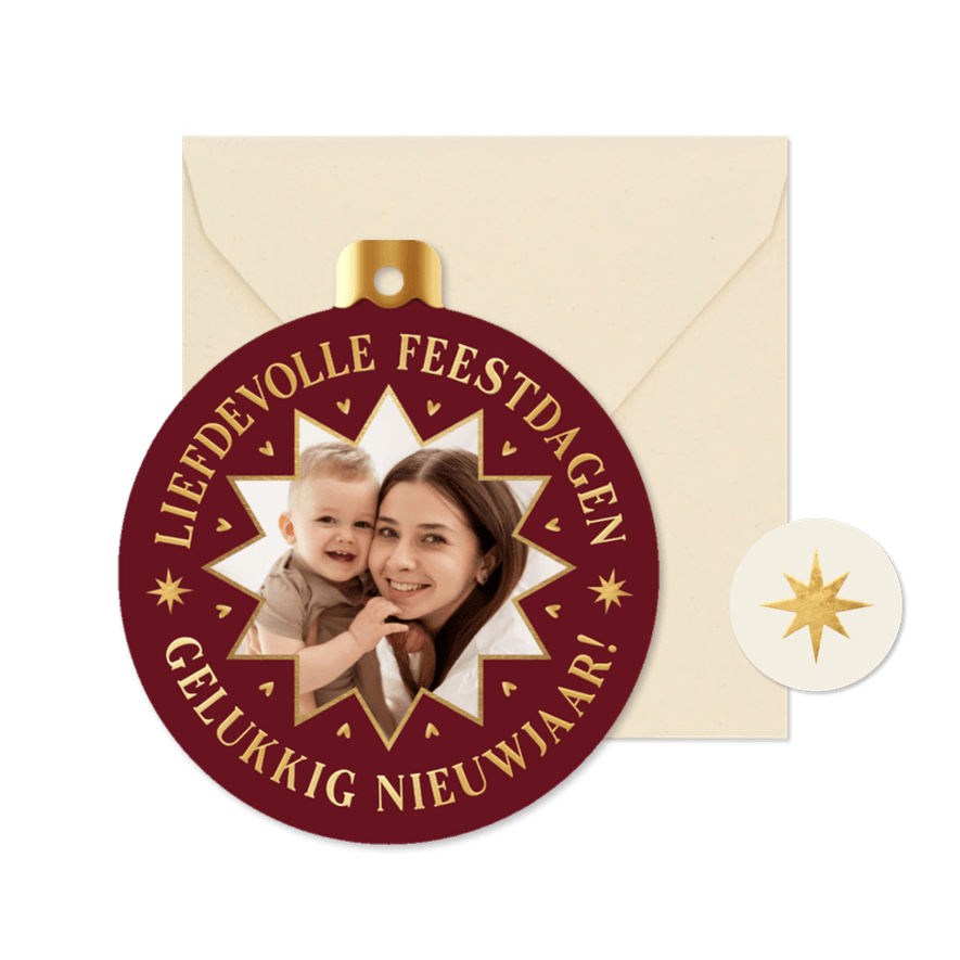 Kerstkaart kerstbal vorm foto in ster liefdevol hartjes goud - Kaartimpressie