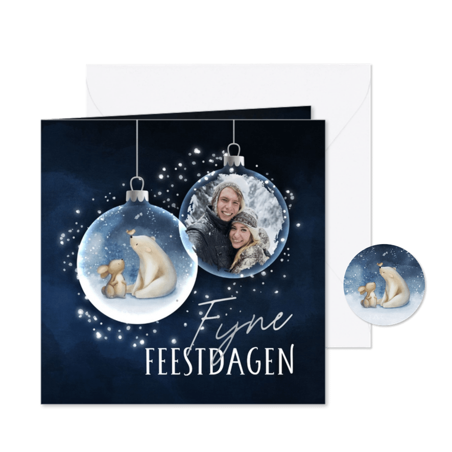 Kerstkaart konijntje en ijsbeer in kerstbal met foto - Kaartimpressie