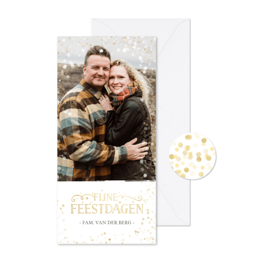 Kerstkaart langwerpig met grote foto en goudlook confetti - Kaartimpressie