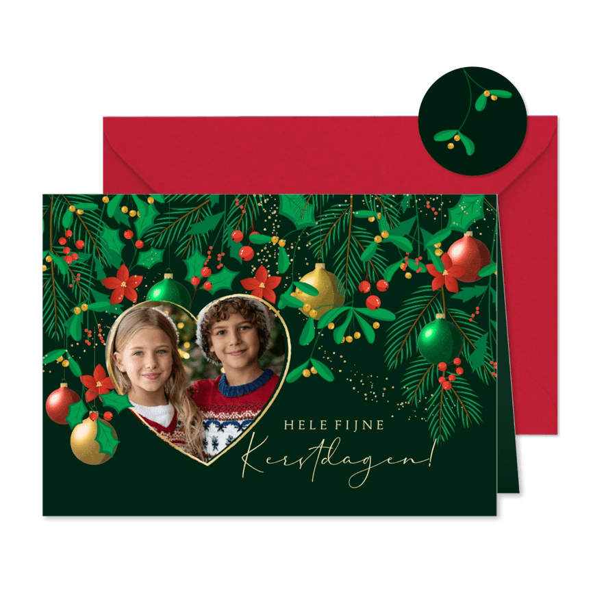 Kerstkaart met eigen foto feestelijk uitsnede kerstkrans - Kaartimpressie