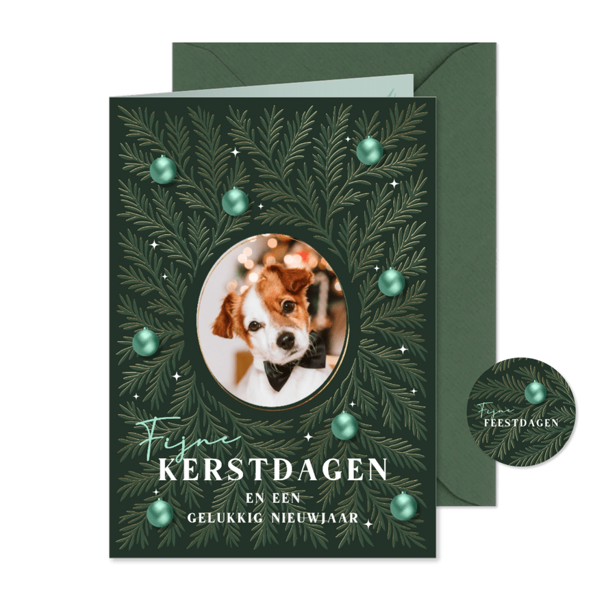Kerstkaart met foto en groene dennentakken - Kaartimpressie