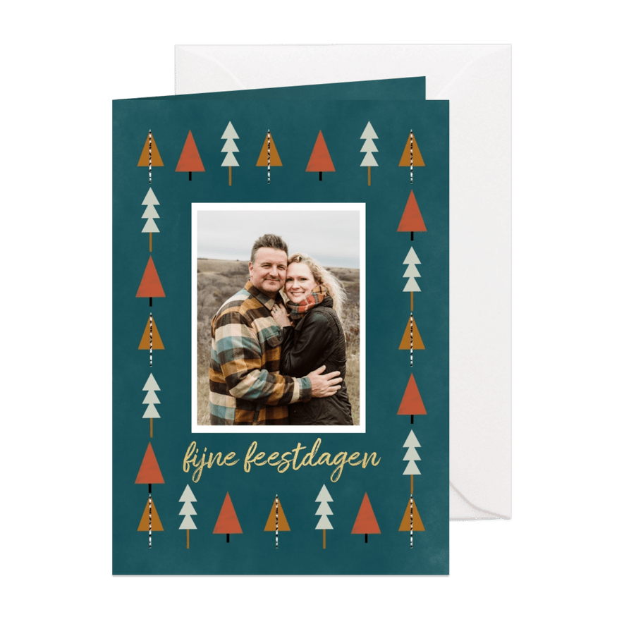 Kerstkaart met foto en kerstbomen illustratie - Kaartimpressie