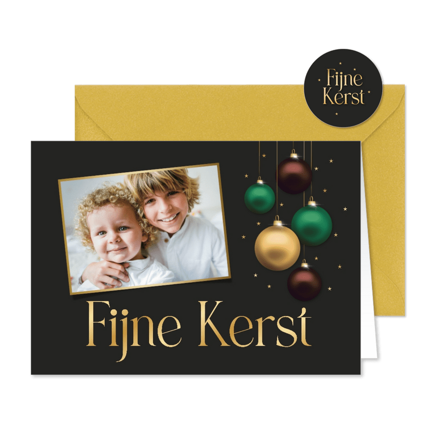 Kerstkaart met foto en stijlvolle kerstballen - Kaartimpressie