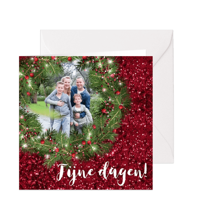 Kerstkaart met foto kerstkrans en rode glitter - Kaartimpressie