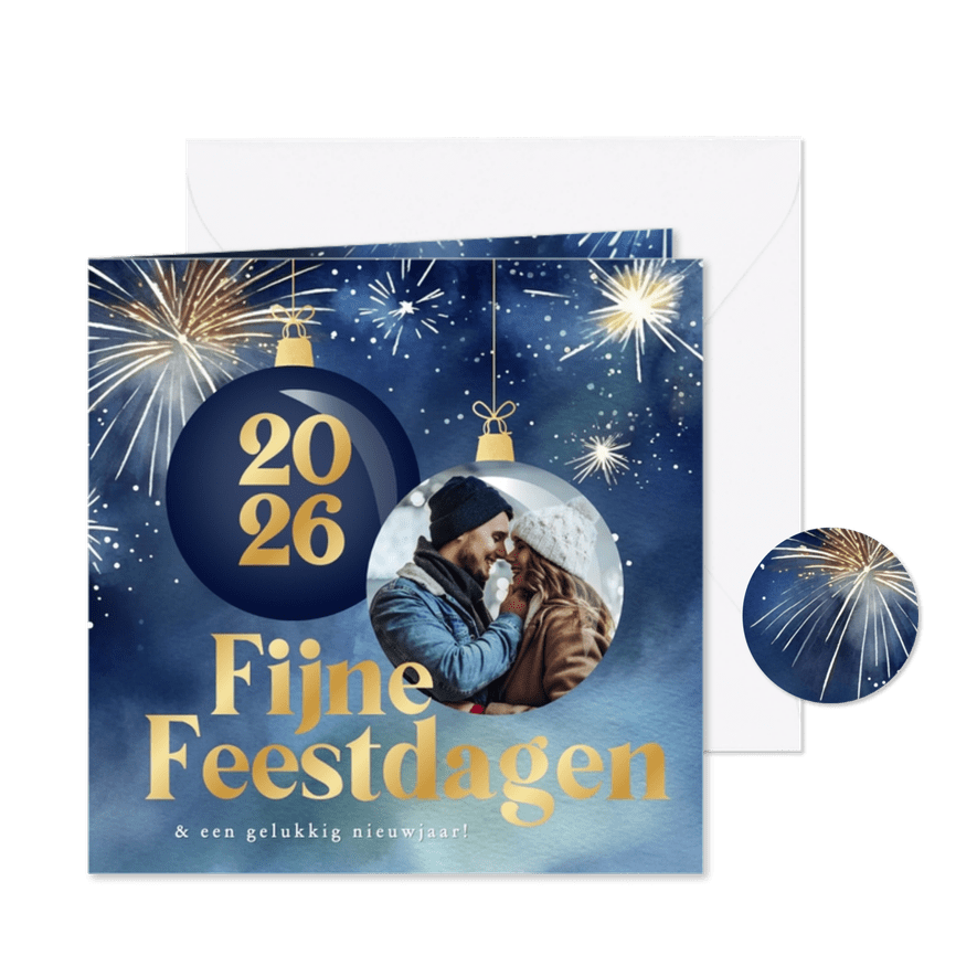 Kerstkaart met geschilderd vuurwerk foto in kerstbal blauw - Kaartimpressie