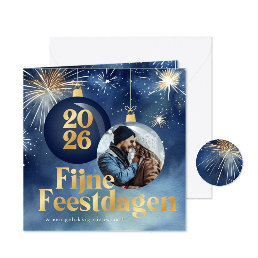 Kerstkaart met geschilderd vuurwerk foto in kerstbal blauw - Kaartimpressie