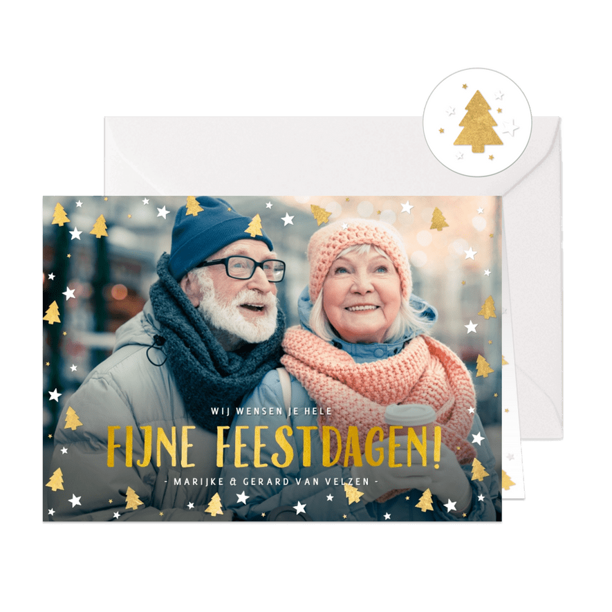 Kerstkaart met grote eigen foto en kerstbomen kader - Kaartimpressie