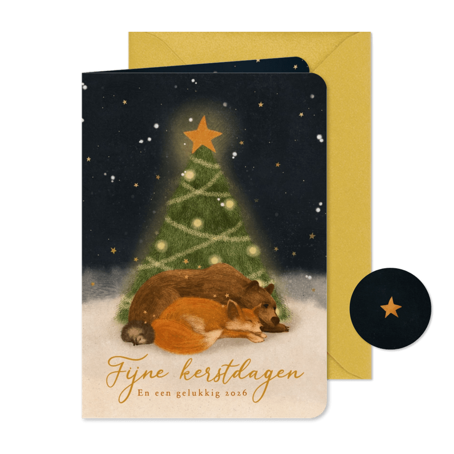 Kerstkaart met slapende beer vos en egel in de sneeuw - Kaartimpressie