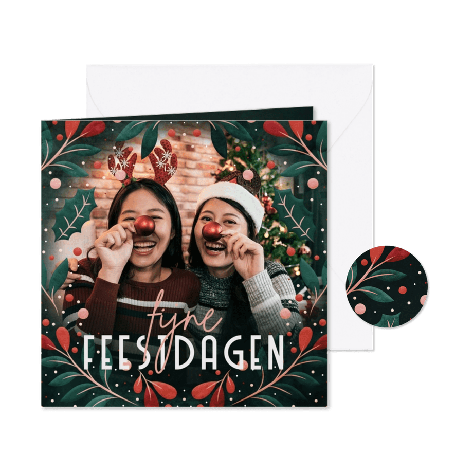 Kerstkaart met vrolijk kader en grote foto fijne feestdagen - Kaartimpressie