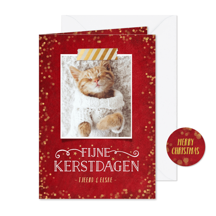 Kerstkaart rood met gouden confetti en eigen foto - Kaartimpressie