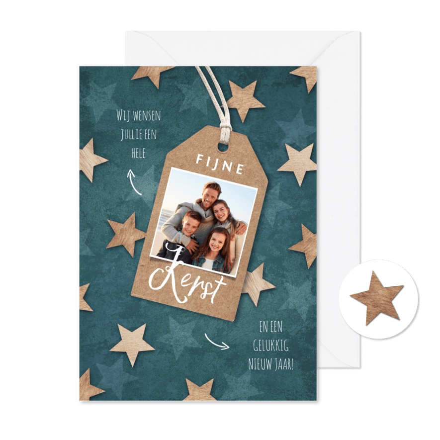Kerstkaart sterren hout label stoer blauw - Kaartimpressie