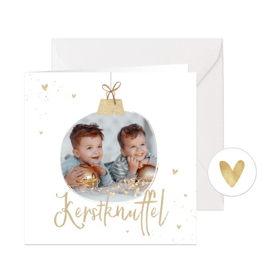 Kerstkaart stijlvol goud hartjes kerstknuffel kerstbal foto - Kaartimpressie