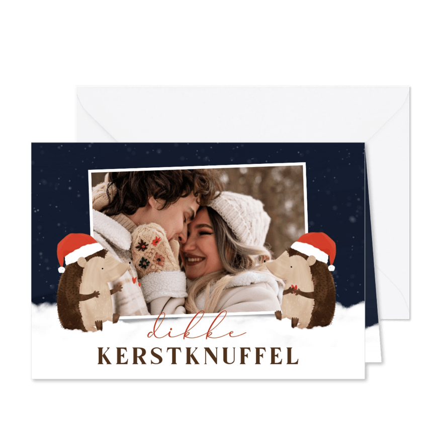 Kerstkaartje dikke kerstknuffel egeltjes en foto - Kaartimpressie