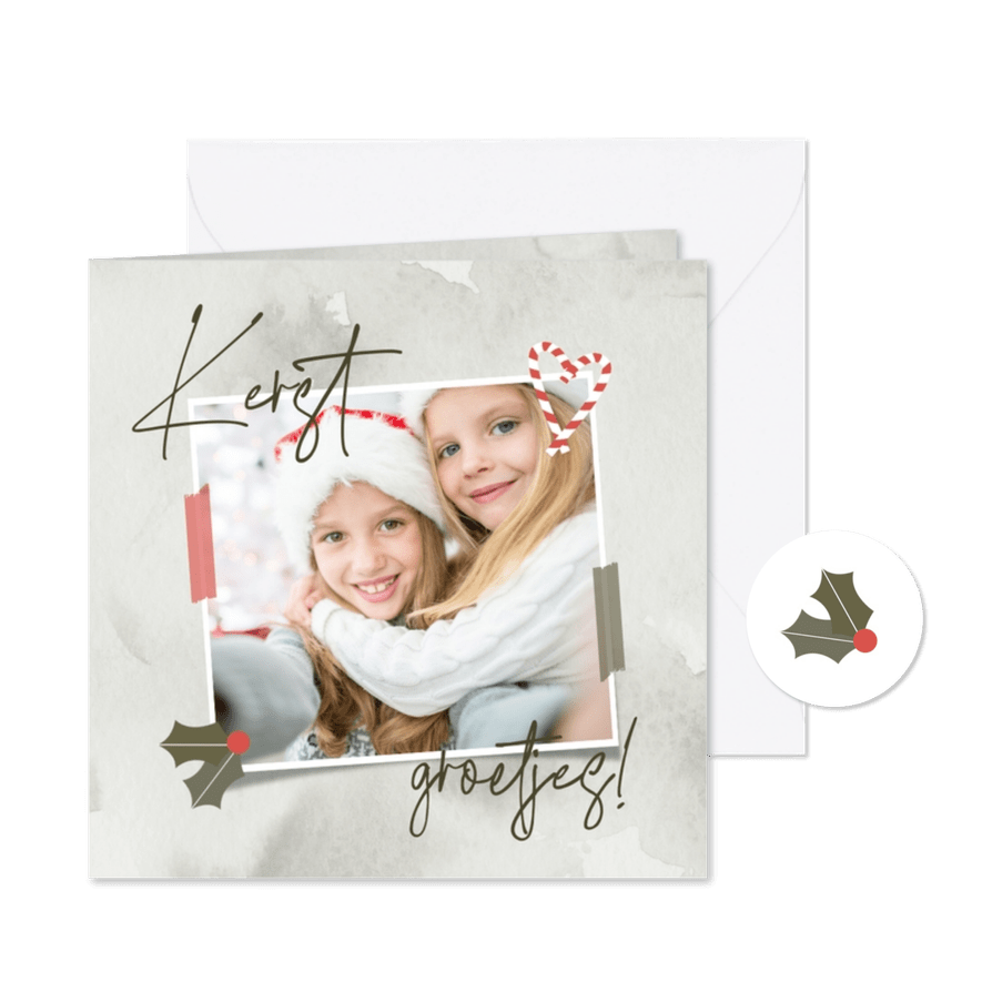 Kerstkaartje kerstgroetjes met foto hulst en zuurstokjes - Kaartimpressie