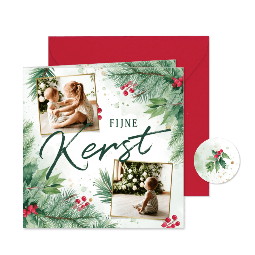 Kerstkaartje met hulst in hoekjes en takjes en twee foto's - Kaartimpressie