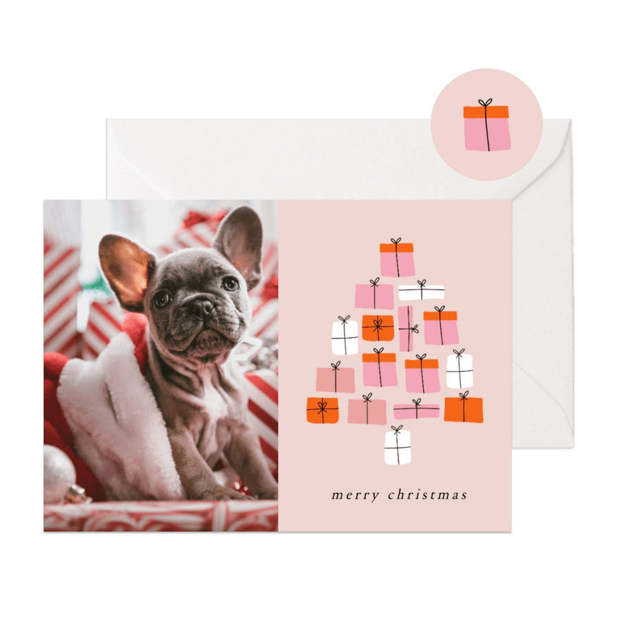 Kerstkaartje met kerstboom van cadeaus en grote foto roze - Kaartimpressie