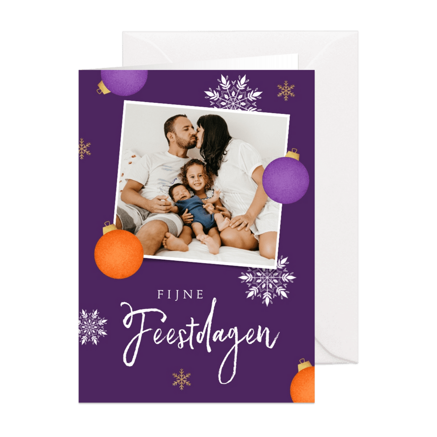 KiKa kerstkaart met foto en kerstballen - Kaartimpressie