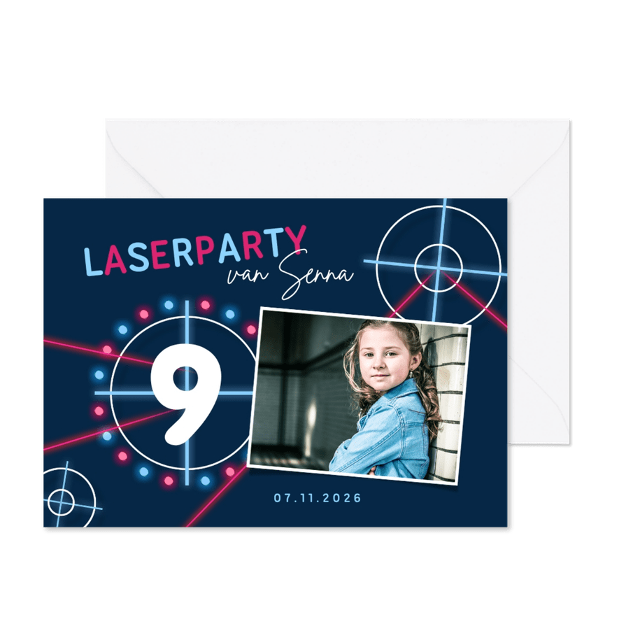 Kinderfeestje lasergames meisje neon foto laserschieten - Kaartimpressie