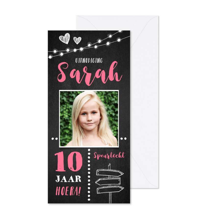 Kinderfeestje meisje uitnodiging krijtbord met eigen foto - Kaartimpressie