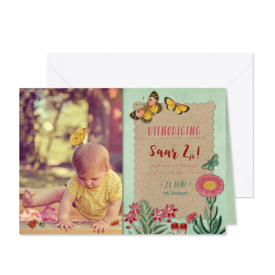 Kinderfeestje met vlinders en bloemen - Kaartimpressie
