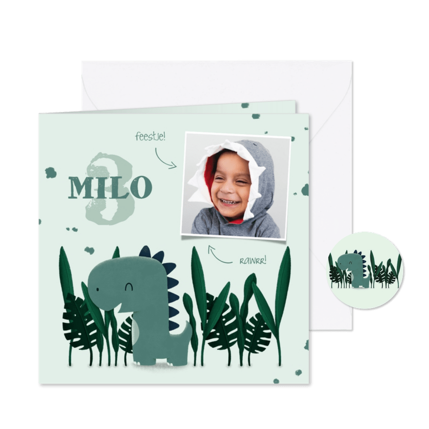 Kinderfeestje uitnodiging dinosaurus jungle met foto - Kaartimpressie