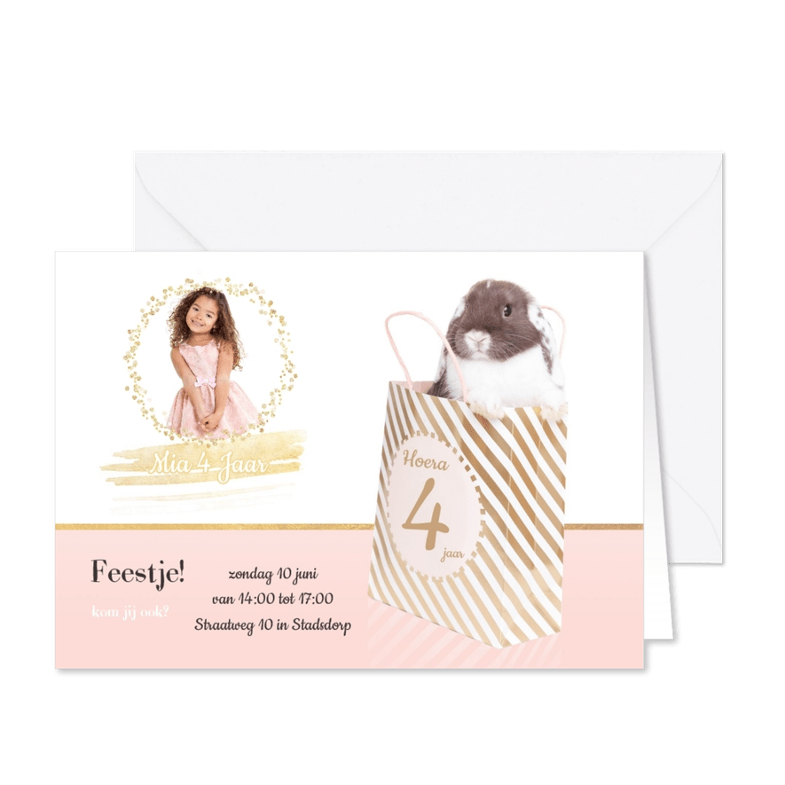Kinderfeestje uitnodiging - Konijntje in tas - roze - Kaartimpressie