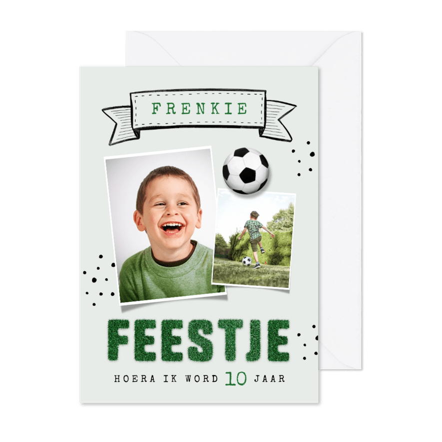 Kinderfeestje uitnodiging voetbal gras foto vaandel - Kaartimpressie