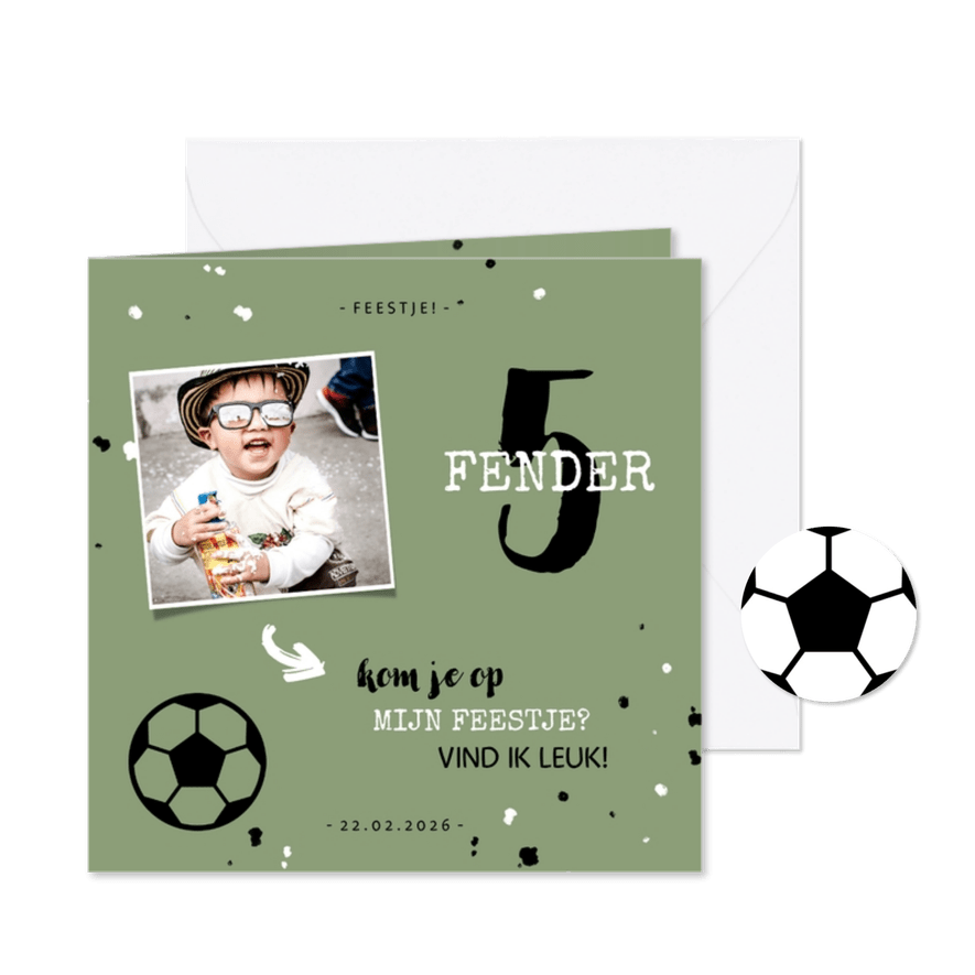 Kinderfeestje uitnodiging voetbal met foto en spetters - Kaartimpressie