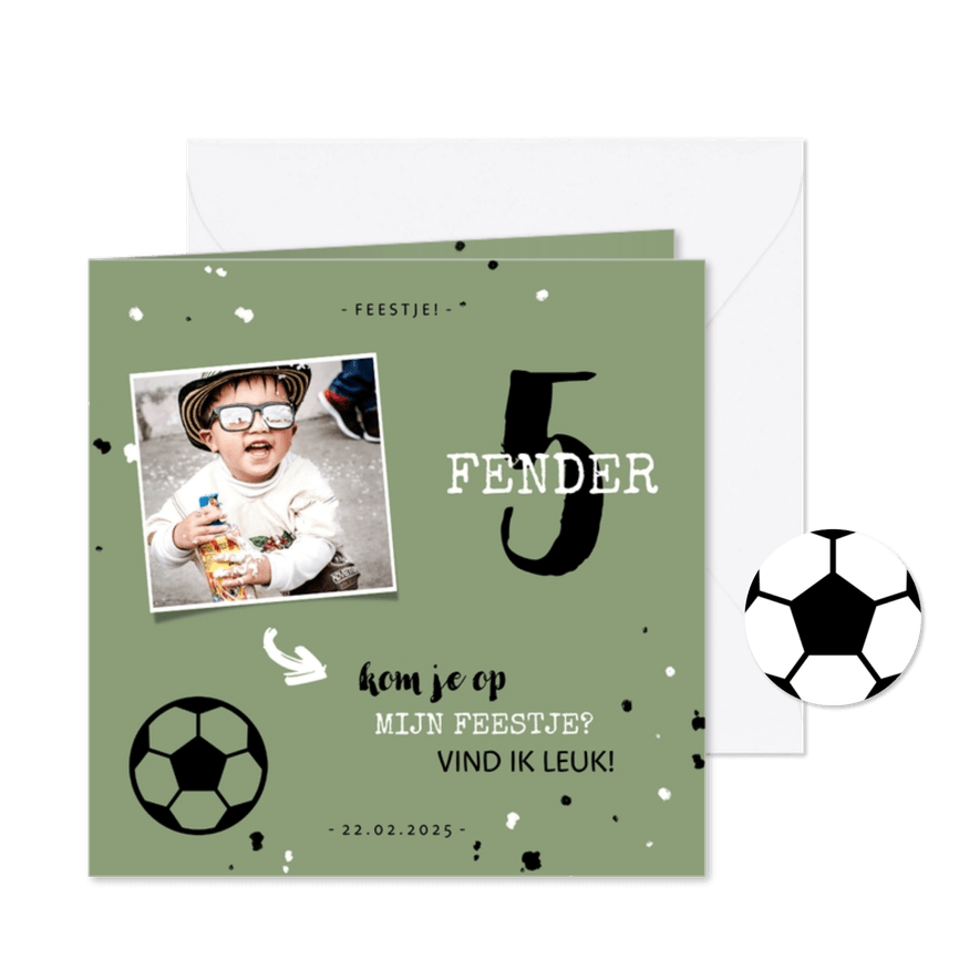 Kinderfeestje uitnodiging voetbal met foto en spetters - Kaartimpressie