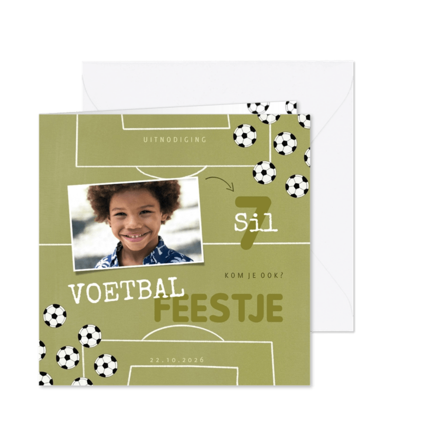 Kinderfeestje uitnodiging voetballen en foto - Kaartimpressie