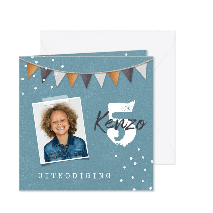 Kinderfeestje vlaggenlijn confetti en foto - Kaartimpressie