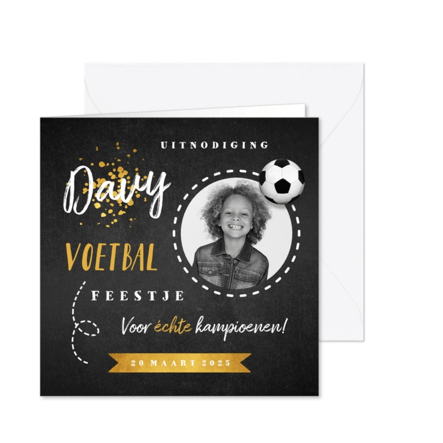 Kinderfeestje voetbal krijt goud foto uitnodiging - Kaartimpressie