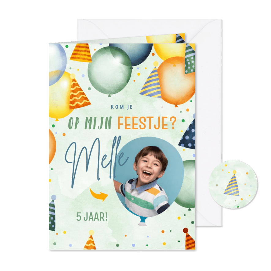 Kinderfeestje vrolijke uitnodiging ballonnen en hoedjes - Kaartimpressie