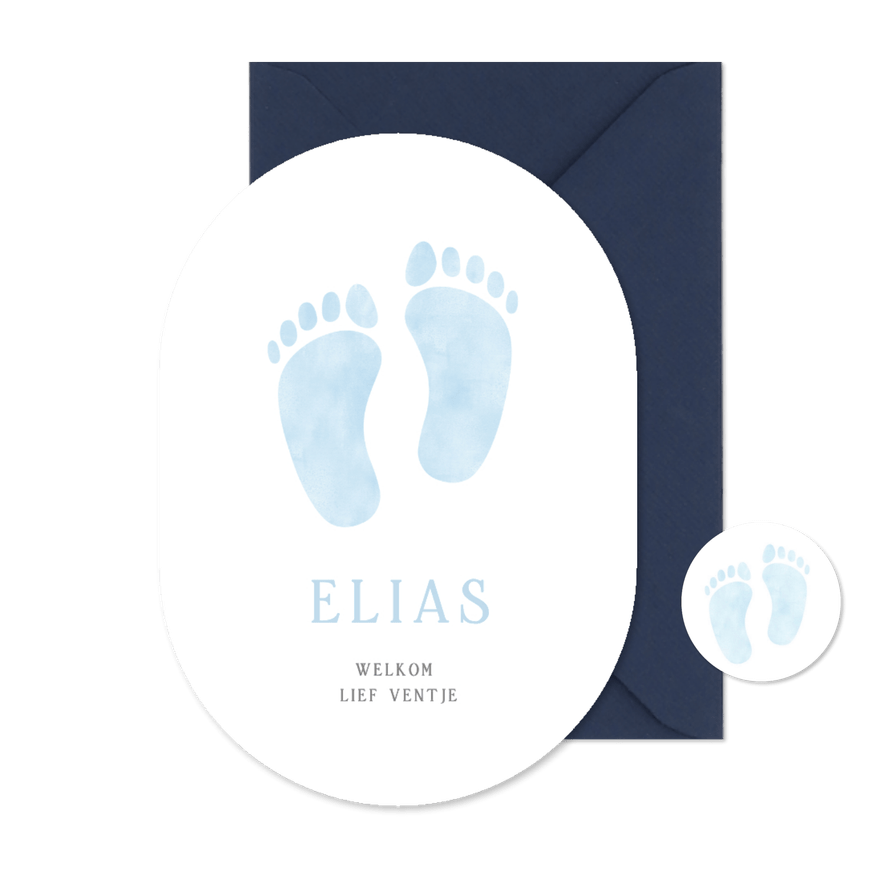 Klassiek ovaal geboortekaartje met lichtblauwe voetjes  - Kaartimpressie