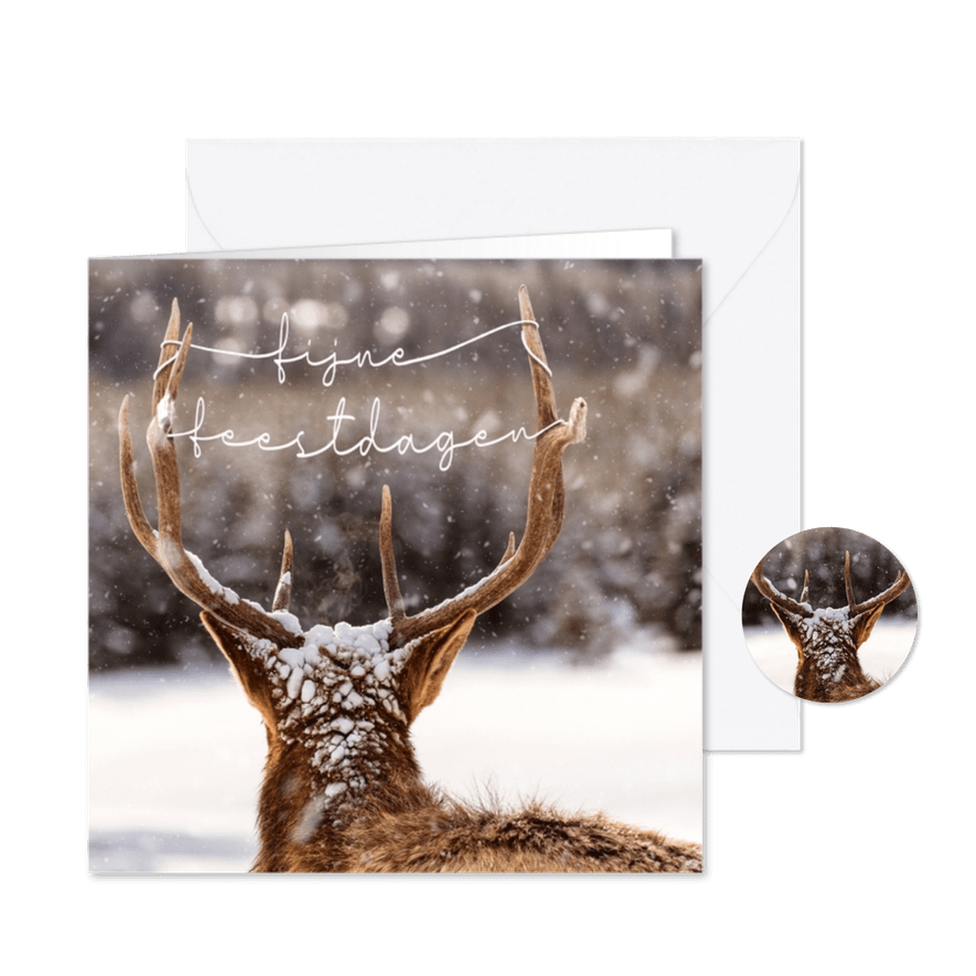 Klassieke kerstkaart met rendier en fijne feestdagen-slinger - Kaartimpressie
