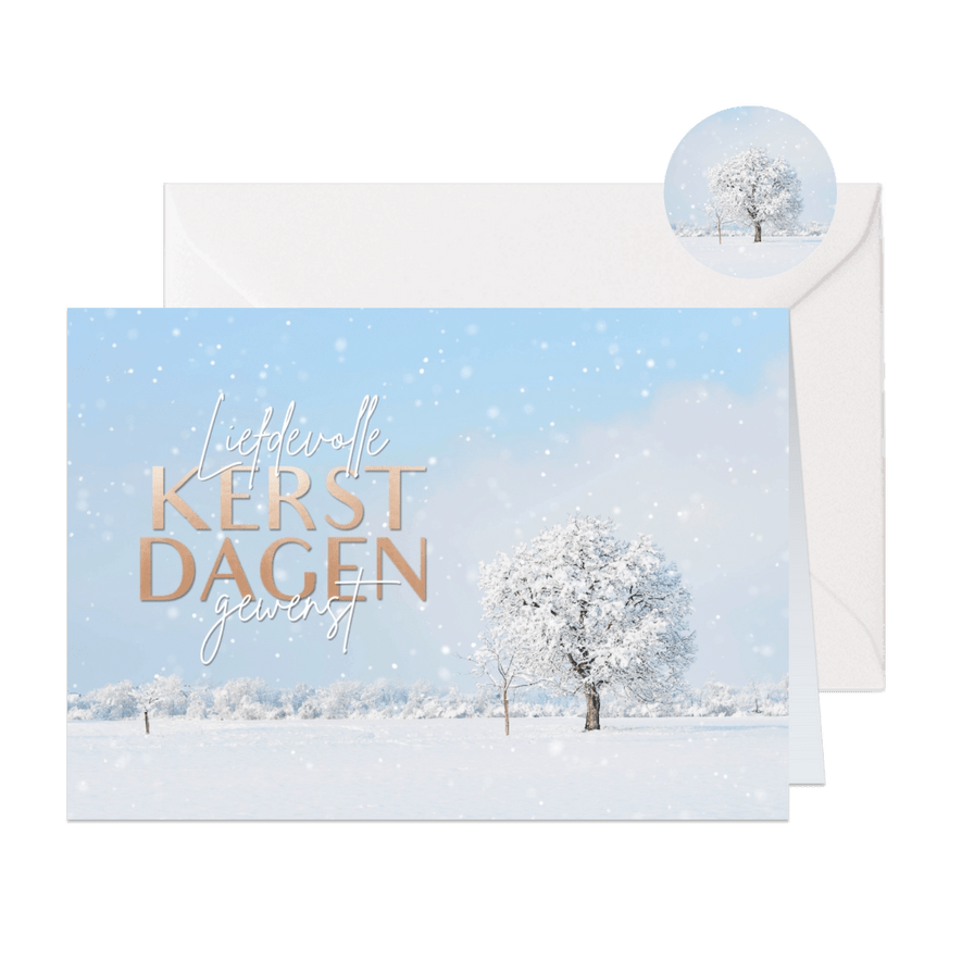 Klassieke kerstkaart met sneeuwlandschap met boom - Kaartimpressie