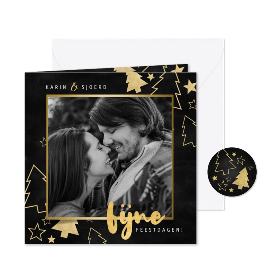 Leuke kerstkaart grote foto, gouden kerstbomen en sterren - Kaartimpressie
