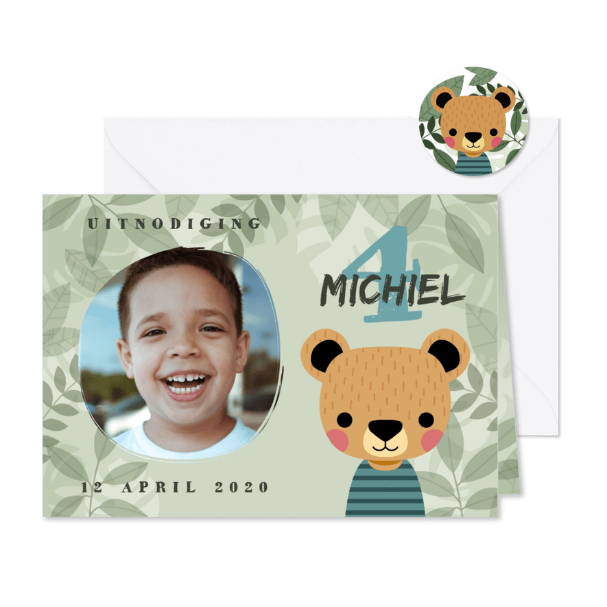 Leuke uitnodiging kinderfeestje met beertje en junglethema - Kaartimpressie