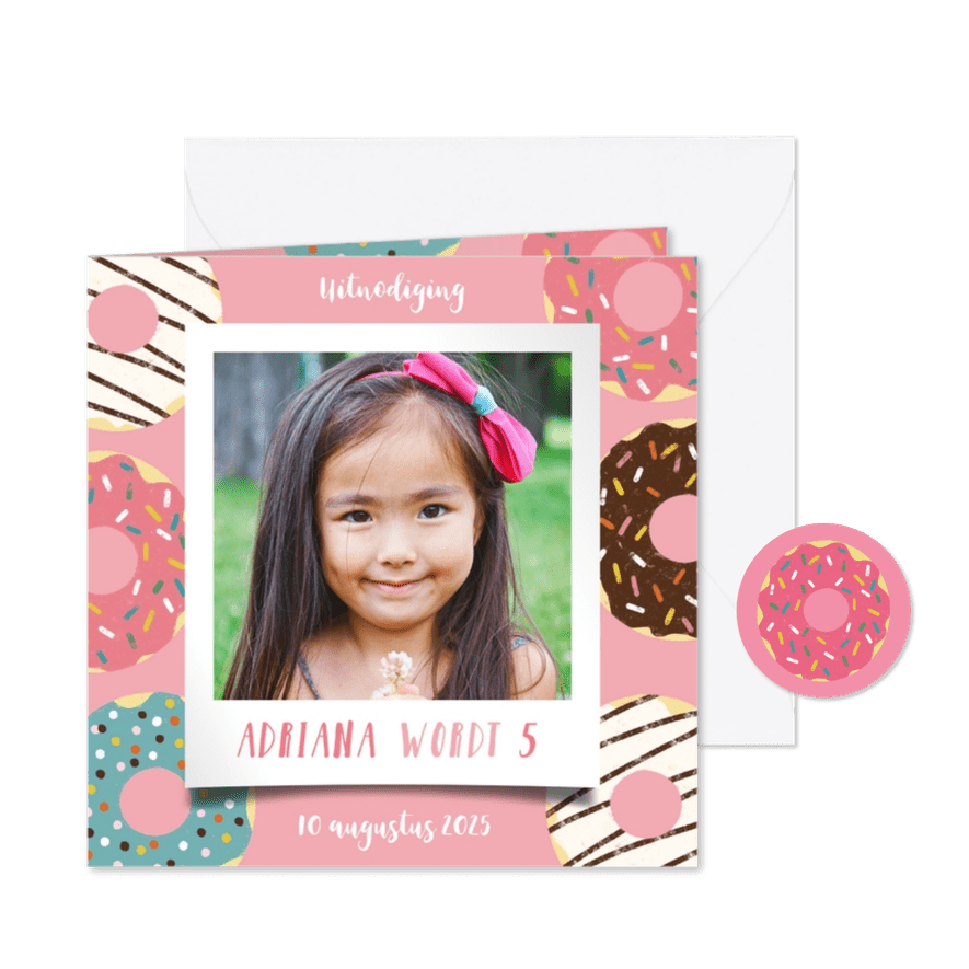 Leuke uitnodiging kinderfeestje met donuts en foto - Kaartimpressie