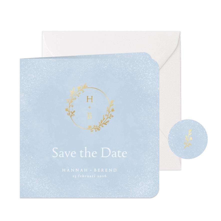 Lichtblauwe save the date kaart met ornament en initialen - Kaartimpressie