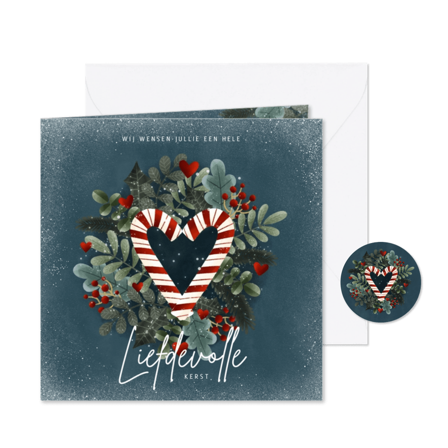 Liefdevolle kerstkaart kerstkrans zuurstok hartje en sneeuw - Kaartimpressie